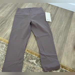 Lululemon - Align HR Crop 21”